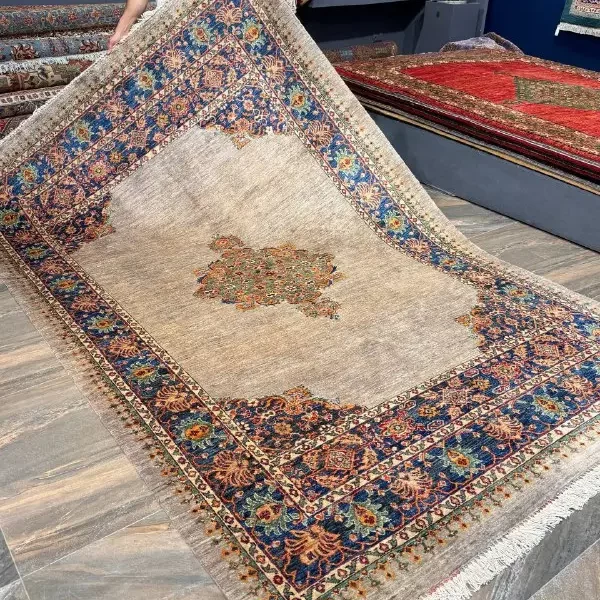 قالی طرح درباری