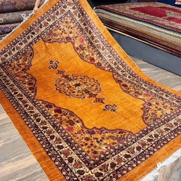 فرش هزارگل ترنج طلایی