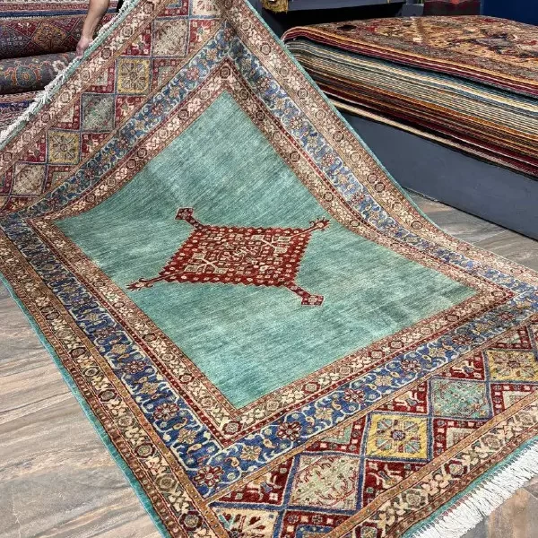 فرش قشقایی تک ترنج آبی